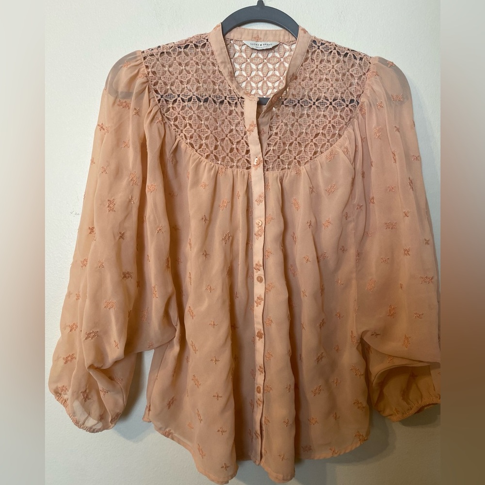 Womens‎ Lucky Brand Peach Coral Long Sleeved Lace Button Front Blouse Size Small